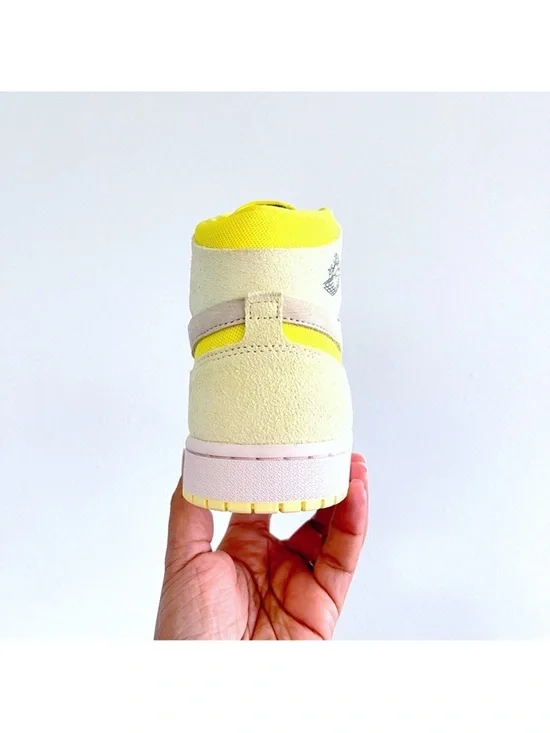 Nike Air Jordan 1 Zoom Air Comfort 2 High-Top Women’s Sneaker Size 9 - Picture 5 of 6